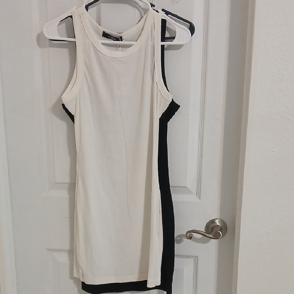 Elegant White and Black Sleeveless Dress
